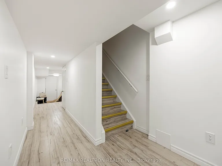 23 Amberty St — Photo 29