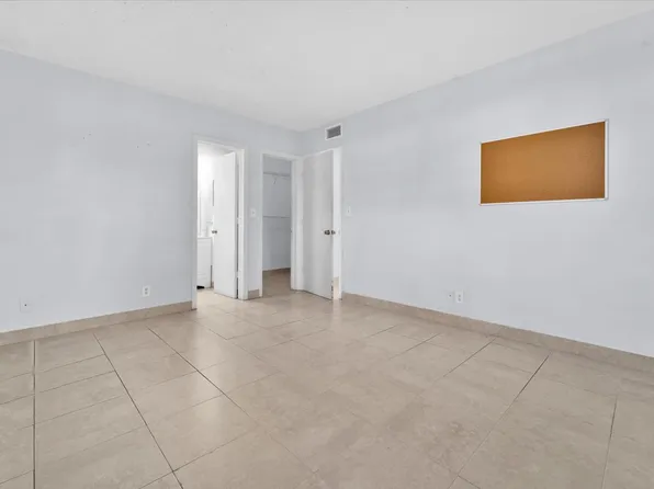 374 Sunshine Dr, Pompano Beach, FL