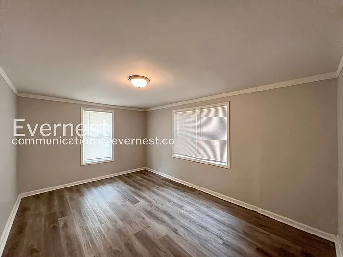 3060 Fairmeadow Dr — Photo 9