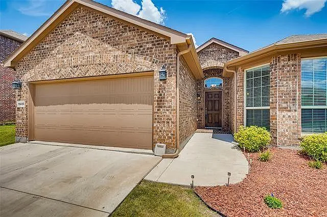 11400 Gold Canyon Dr — Photo 2