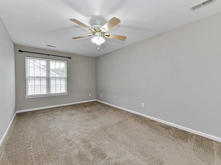 17201 Commons Crossing Dr — Photo 20