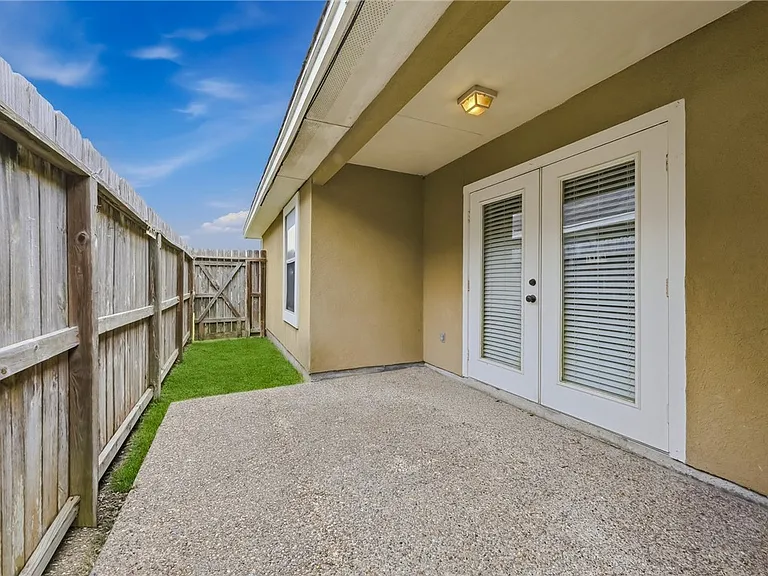 6633 Rhine Dr #B — Photo 27