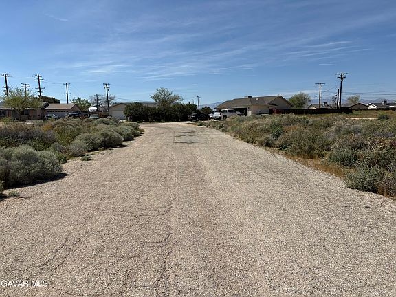 5th image of Evergreen Ave