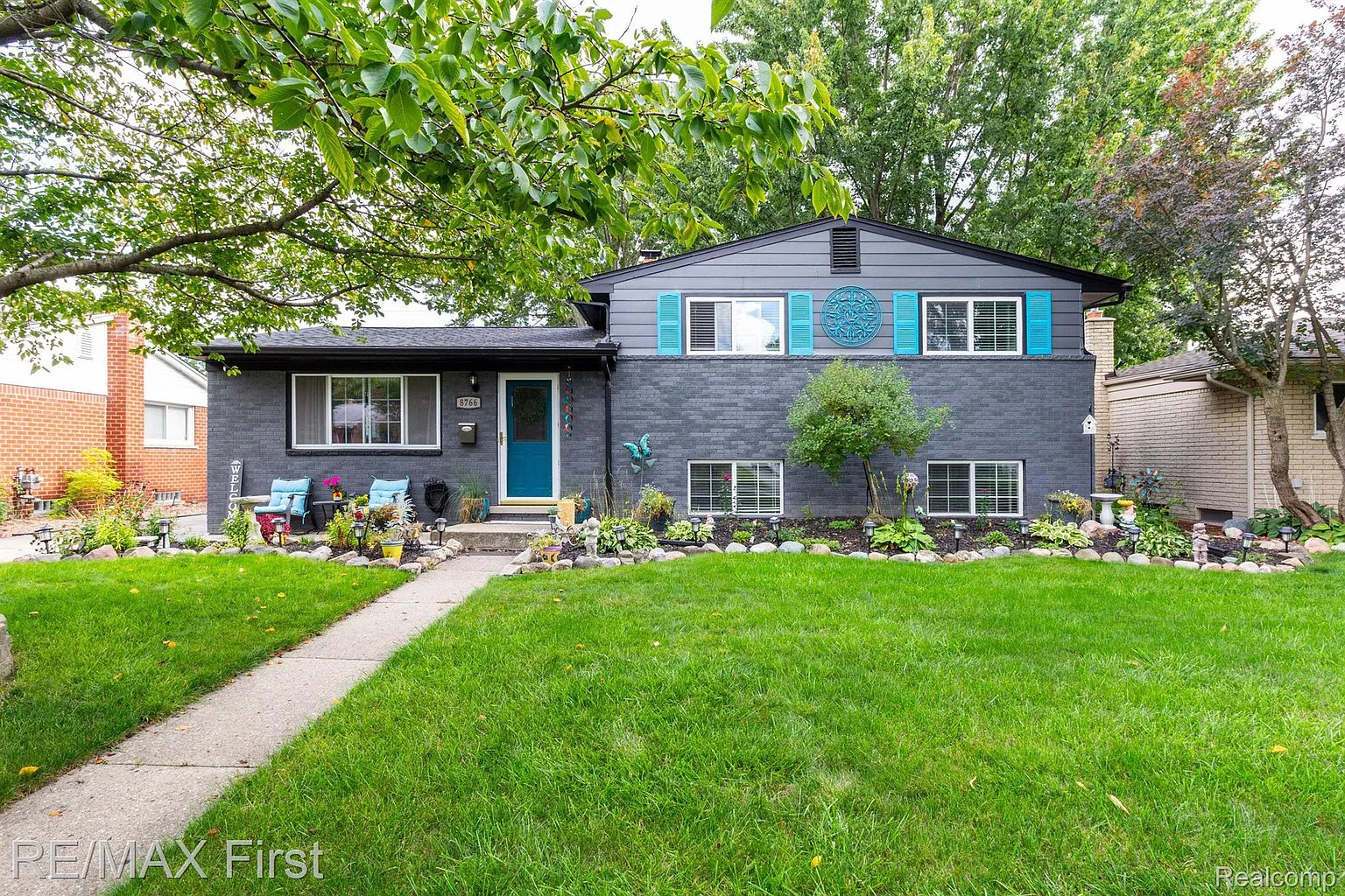 8766 Headley Dr photo 1