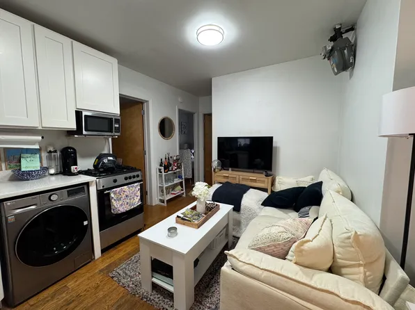 128 Thompson Street image 1 of 5