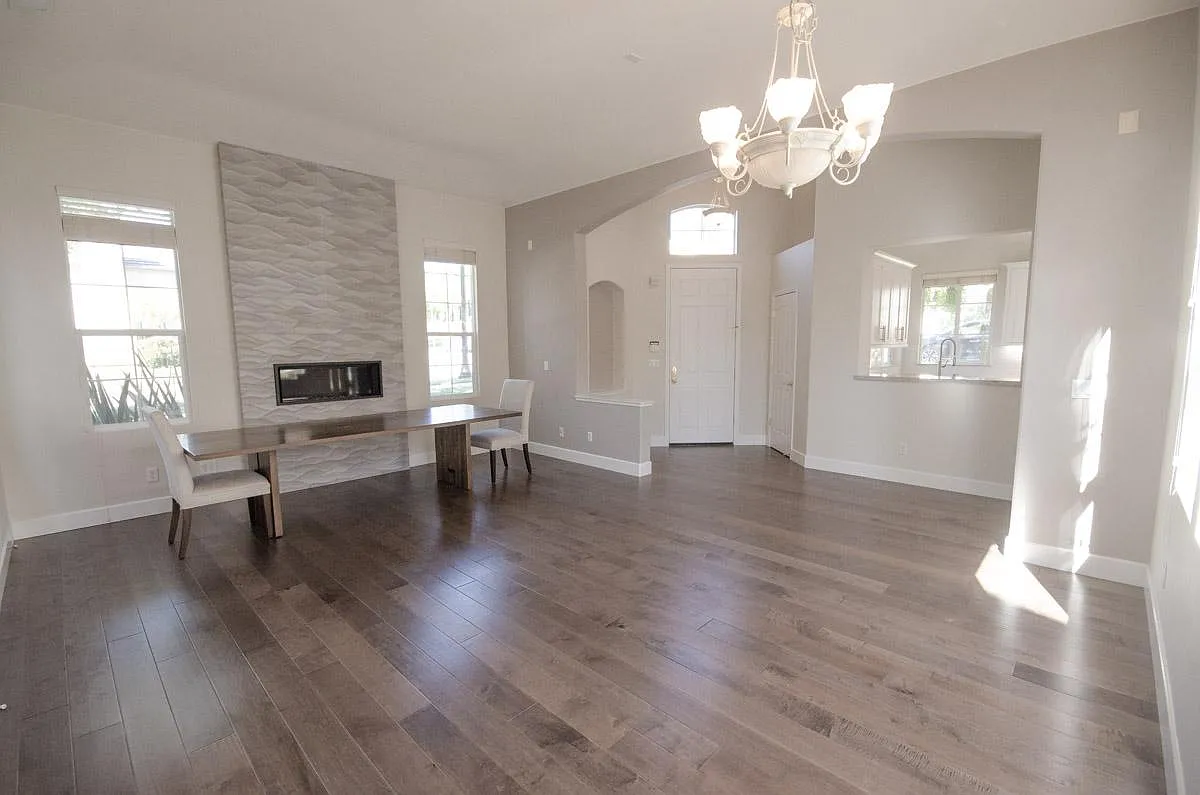 2 bed, 1595 sqft, $4,950 — Photo 4