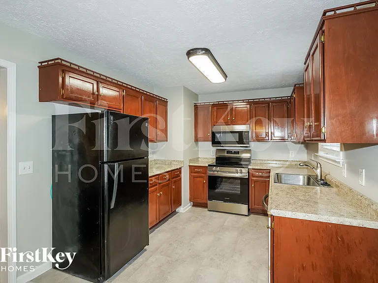 1506 Dodd Trl — Photo 8