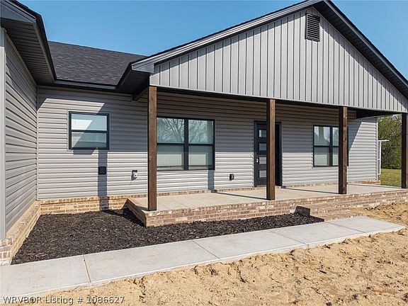 5th image of 101 Hall Ln