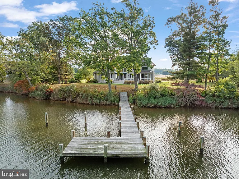 1576 Bay Head Rd — Photo 43