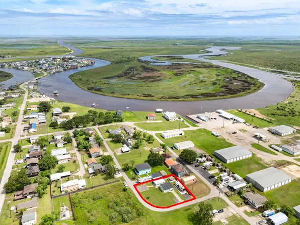 4402 Zelsky Rd, Freeport, TX 77541
