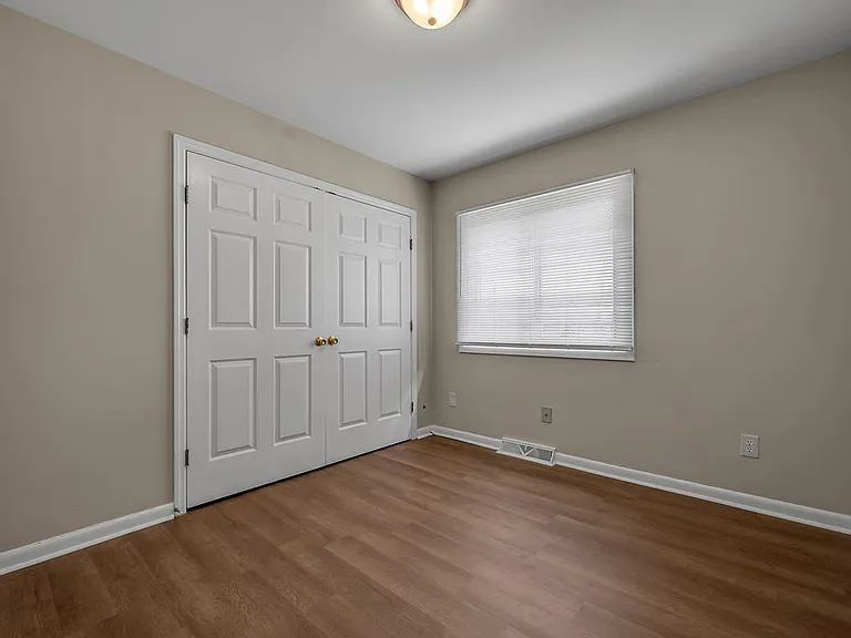 833 Malabu Dr — Photo 17