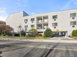 34 Crescent St APT 2H, Stamford, CT 06906