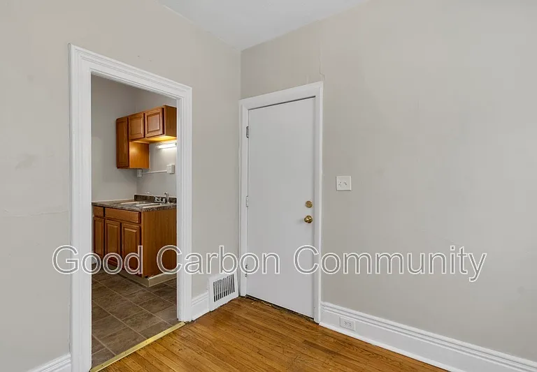 292 Richmond Lower Rear #LOWER-REAR — Photo 8