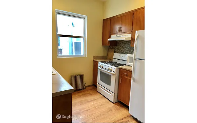 Rented by Douglas Elliman | media 24