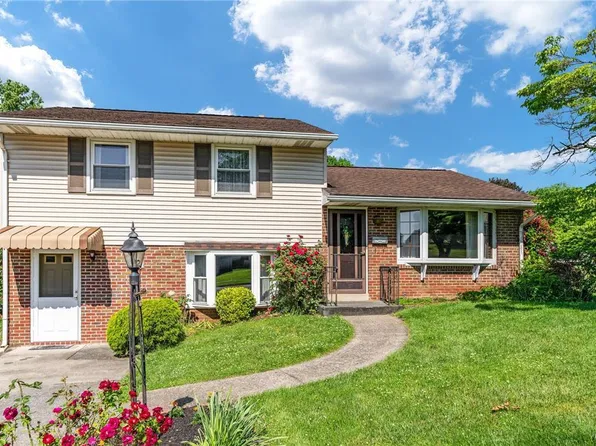 128 7th St, Whitehall, PA 18052