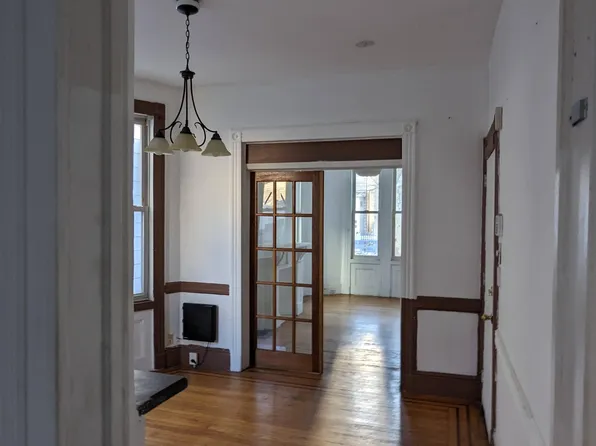 32 Storms Avenue image 11 of 11