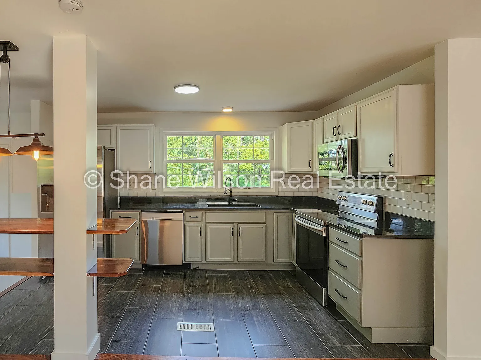 3 bed, 1566 sqft, $1,649 — Photo 4