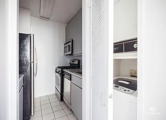 Rented by Warburg | media 17