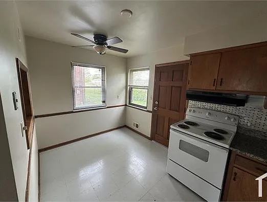 2 bed, 810 sqft, $1,200 — Photo 4