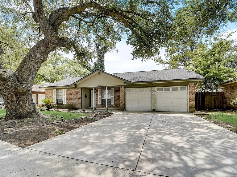 8851 Alcott Dr — Photo 2