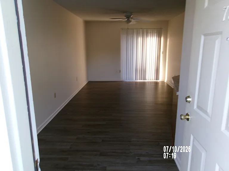 731 9th Ave NE #731 — Photo 3
