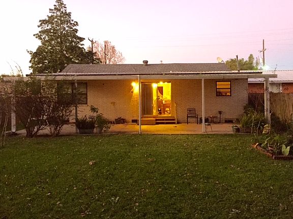 3rd image of 226 Glenwood St