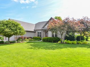 647 Hickory Hollow Rd, Waterford, WI 53185