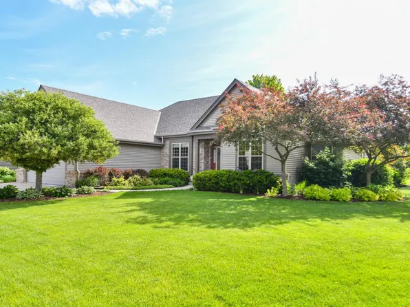 647 Hickory Hollow ROAD, Waterford, WI 53185