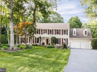 9706 Tree Hollow Ct, Fairfax Station, VA 22039