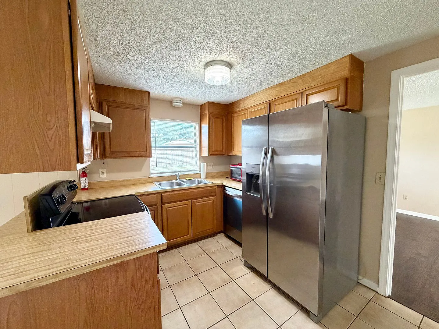 Brick Home in Convenient Location, Large Lot! — Photo 2