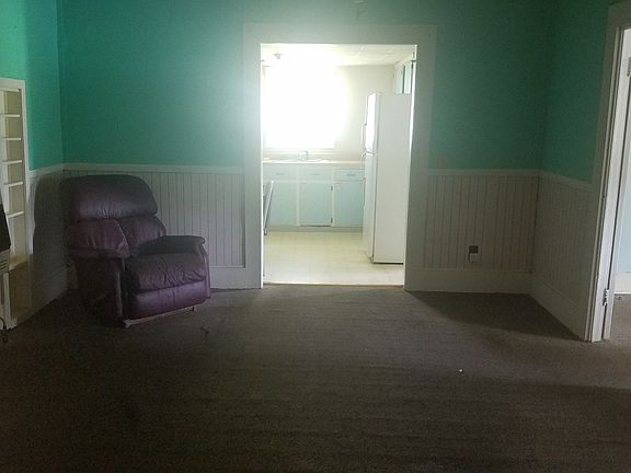 3rd image of 704 N Bennett St