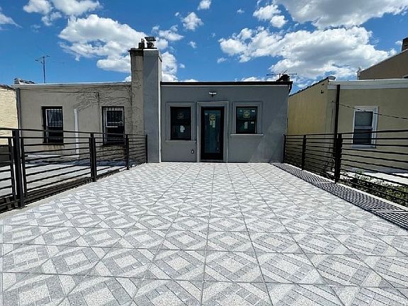 5th image of 2250 38th St #2