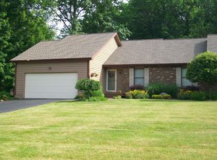 117 Turquoise Dr, Cortland, OH
