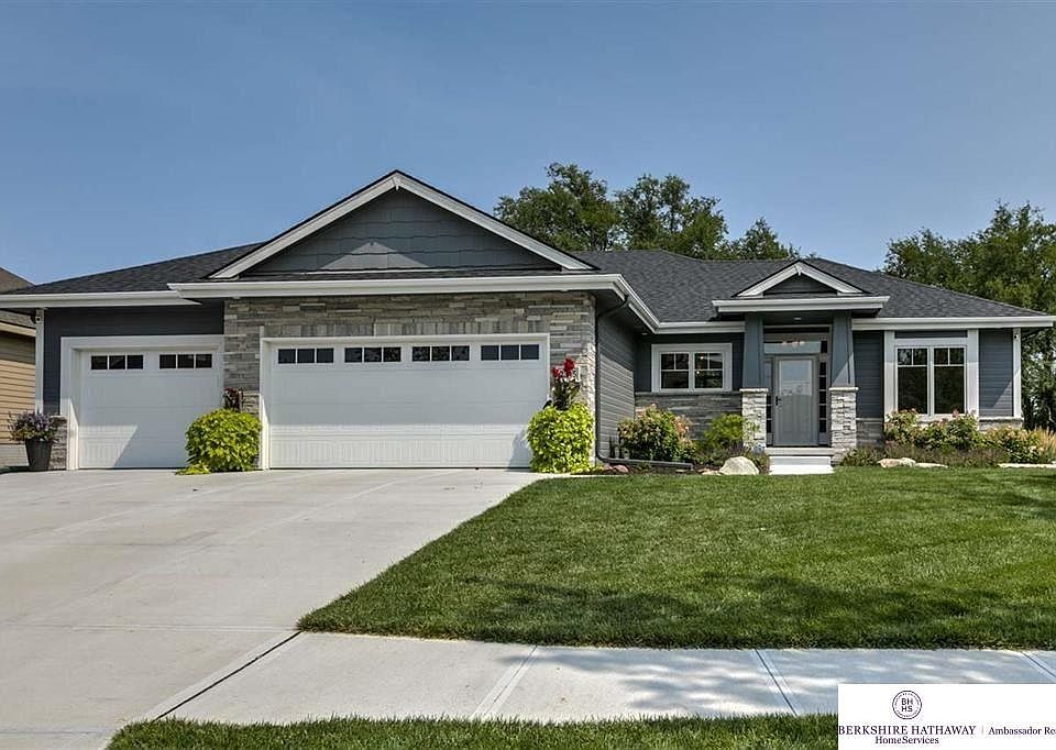 1st image of 2345 S 218th Ave