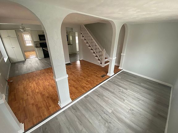 3rd image of 28 Fulton St