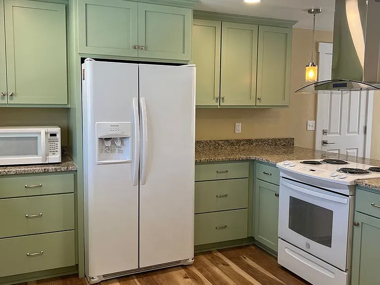 Newly remodeled three bedroom, two bath home - Available Late May — Photo 13