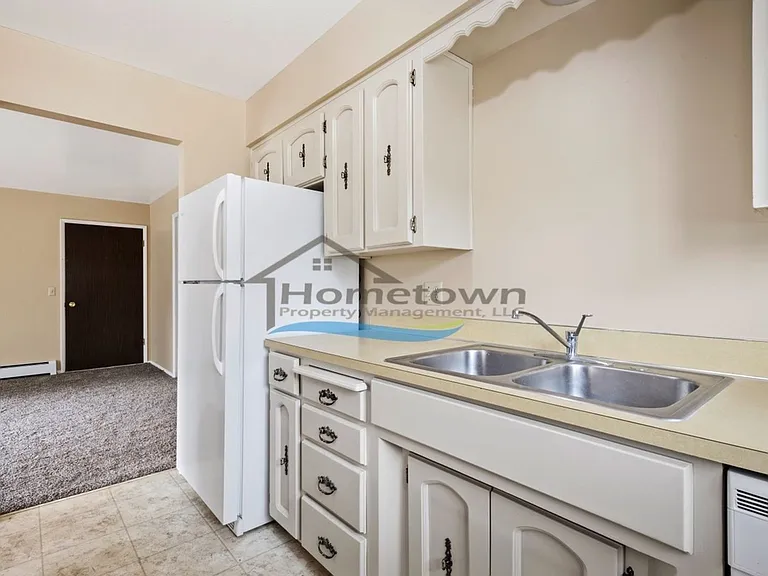 2432 & 2433 E Stowe Ct — Photo 35