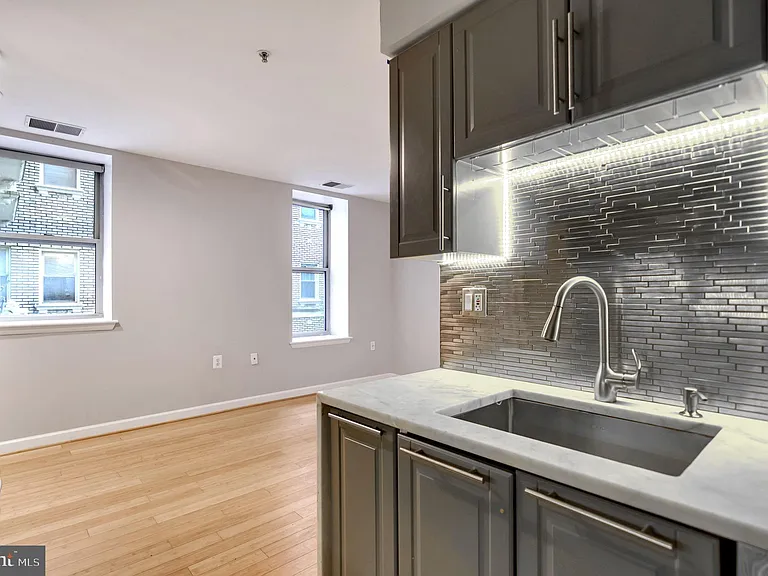 1308 Clifton St NW #210 — Photo 14