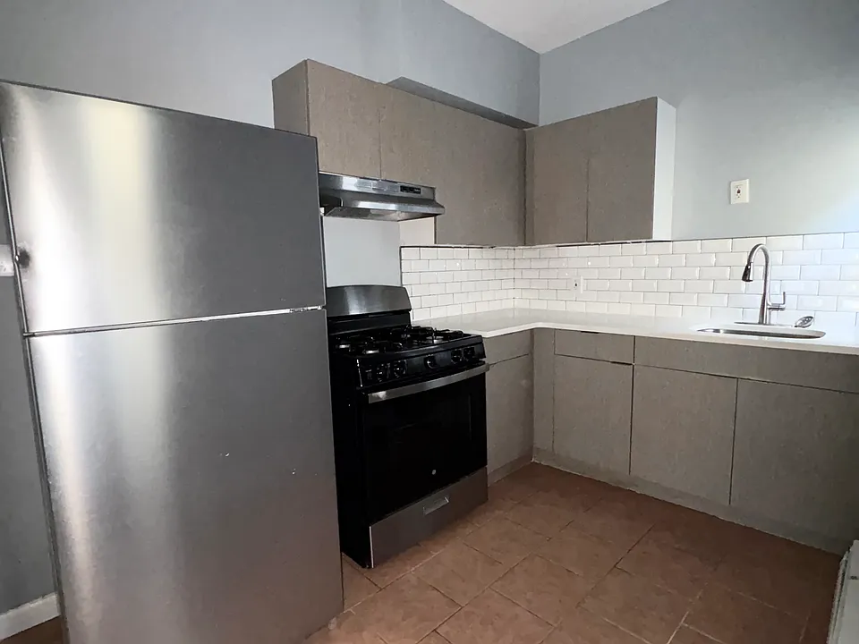 1048 Broadway #2