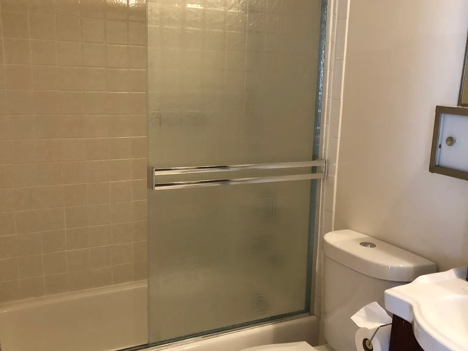 2 bed, 750 sqft, $3,200 — Photo 3