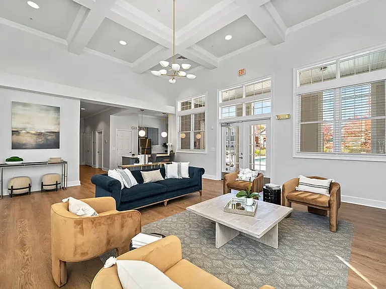Grand Oaks Apartment Homes — Photo 21