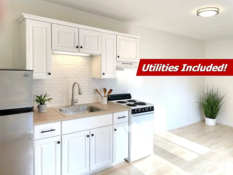 1017 S Bruce Ln #A — Photo 1