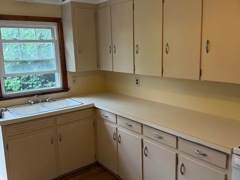 164 Spruce St #2 — Photo 2