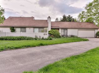 814 Phoenix Dr, Champaign, IL