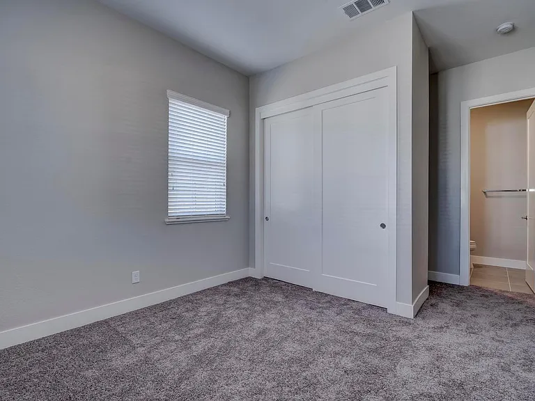924 Solarium Dr — Photo 28
