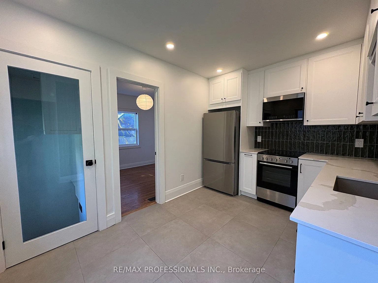 3 bed, $3,250 — Photo 3