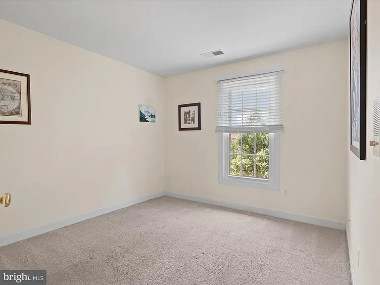 7441 Heatherfield Ln — Photo 18