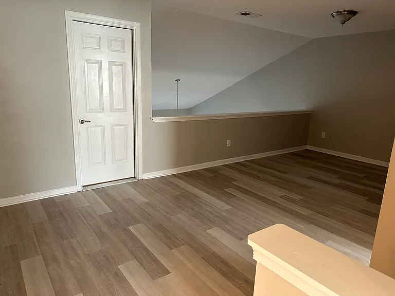 415 Cedar Pines Dr — Photo 6