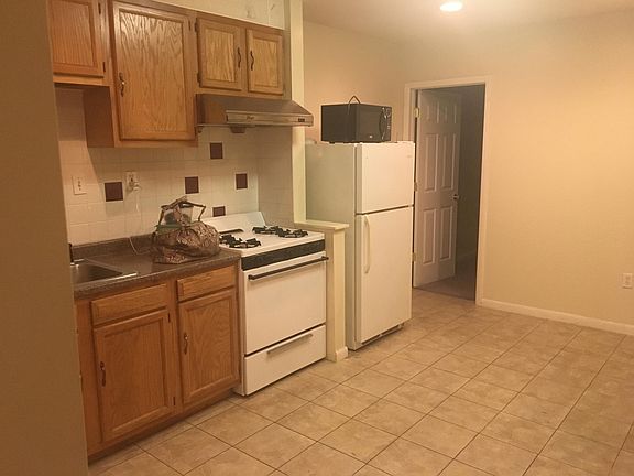 5th image of 1168 S 10th St APT 2