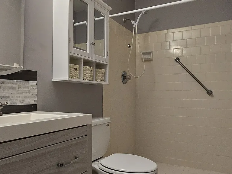 130 E Johnson Ave #206 — Photo 8